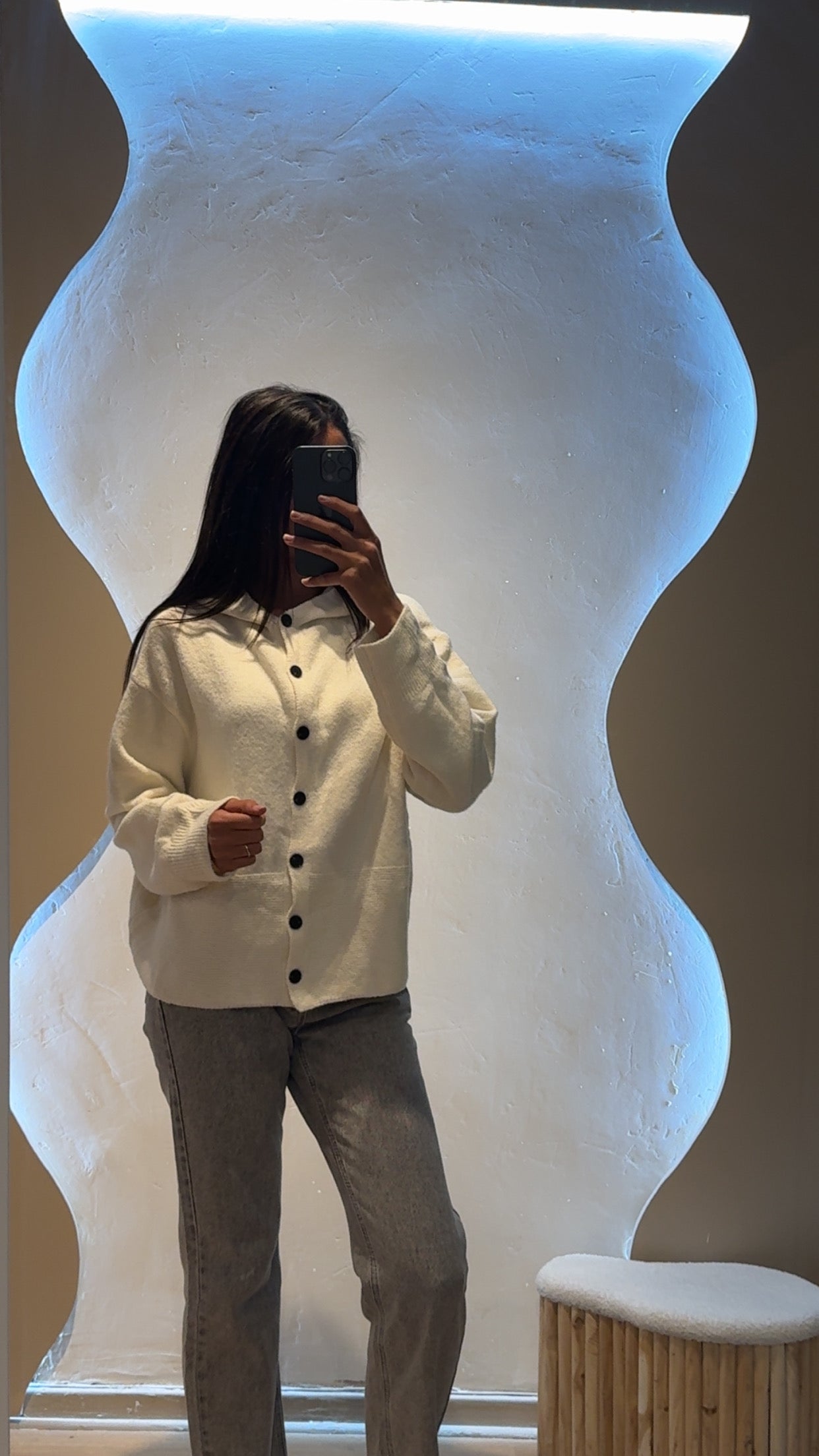 Pull blanc à capuche