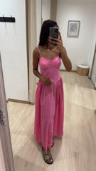 Robe rose avec ficelle