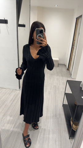 Robe pull Noir ajustable au dos